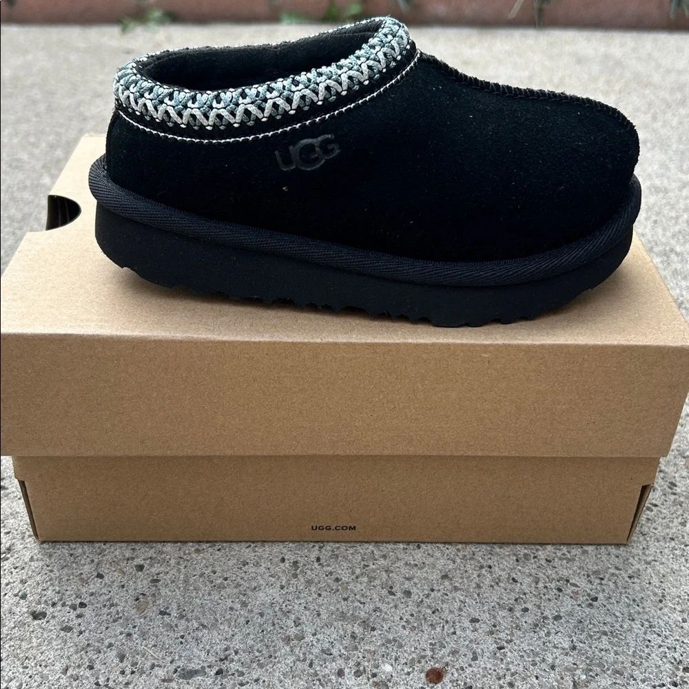 UGG Toddler Tasman Slippers Black Size 6 & 8 Nwt